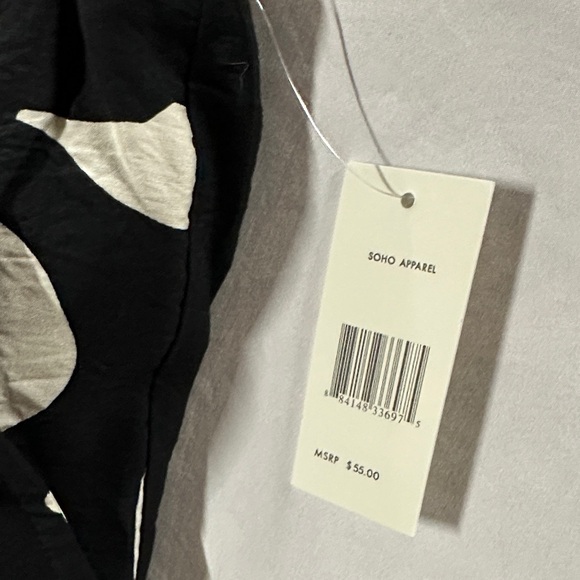 NWT SoHo Apparel Plus Baggy Floral Capri Size 2x - Picture 3 of 8